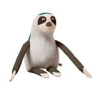 Carapau Handmade Portuguese Large 100% Wool Ned Brown-throated Sloth